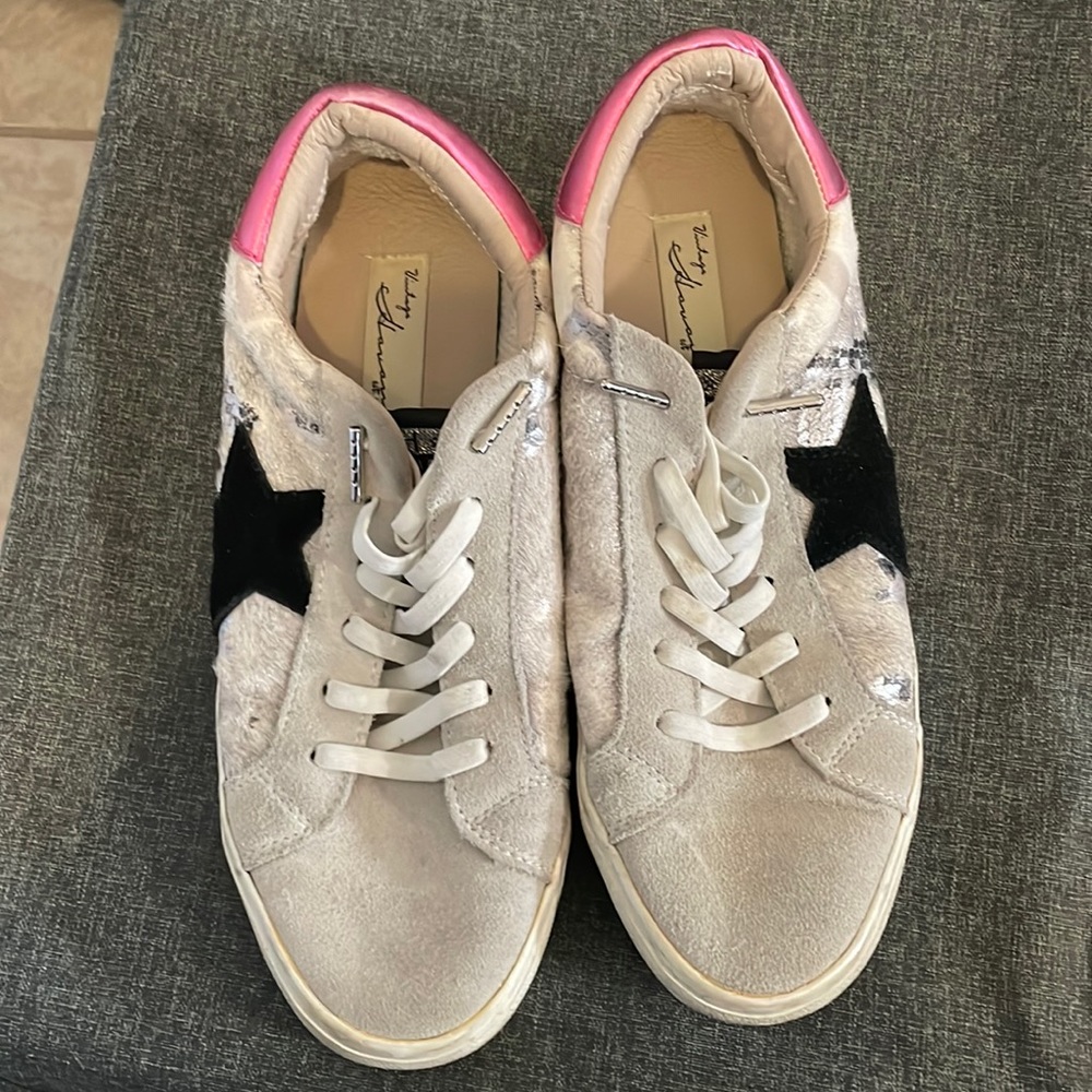9.5 vintage havana sneaker